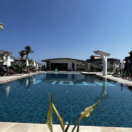 Lovely Flat W Shared Pool In Edremit Cyprus